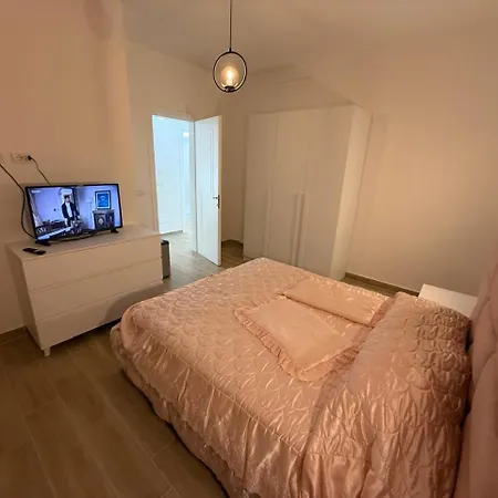 Sunset Rum i privatbostad Golem (Tirana)