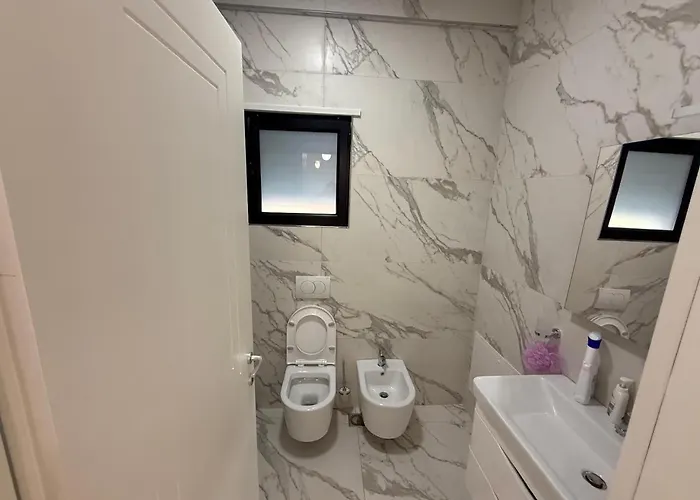 Sunset Rum i privatbostad Golem (Tirana)